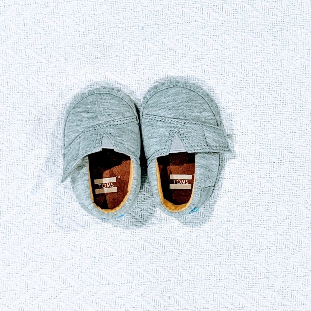 NWOT Baby Toms crib shoes! Size 1...too cute!